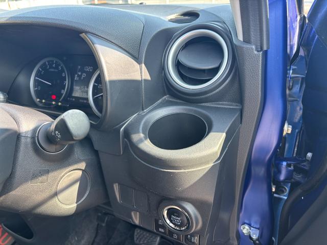 キャストアクティバＸ　リミテッド　ＳＡIIIシートヒーター（運転席・助手席）　１５インチフルホイールキャップ　マルチリフレクターハロゲンヘッドランプ　ウレタンステアリングホイール　フロントパーソナルランプ（静岡県）の中古車