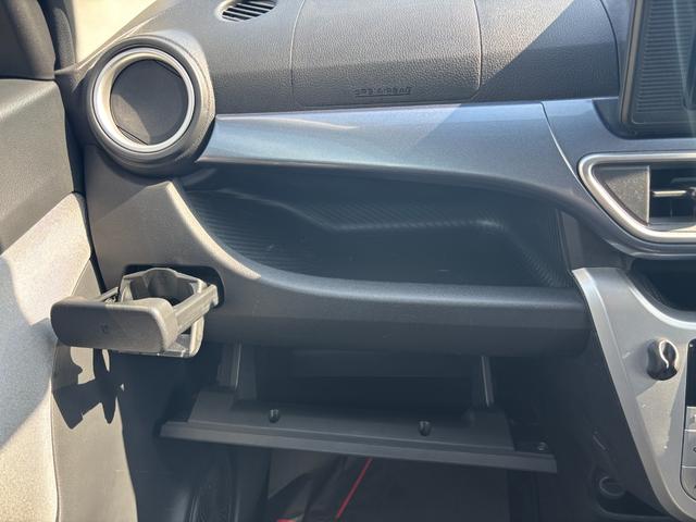 キャストアクティバＸ　リミテッド　ＳＡIIIシートヒーター（運転席・助手席）　１５インチフルホイールキャップ　マルチリフレクターハロゲンヘッドランプ　ウレタンステアリングホイール　フロントパーソナルランプ（静岡県）の中古車