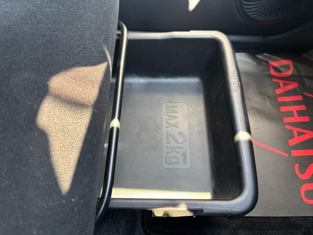 キャストアクティバＸ　リミテッド　ＳＡIIIシートヒーター（運転席・助手席）　１５インチフルホイールキャップ　マルチリフレクターハロゲンヘッドランプ　ウレタンステアリングホイール　フロントパーソナルランプ（静岡県）の中古車