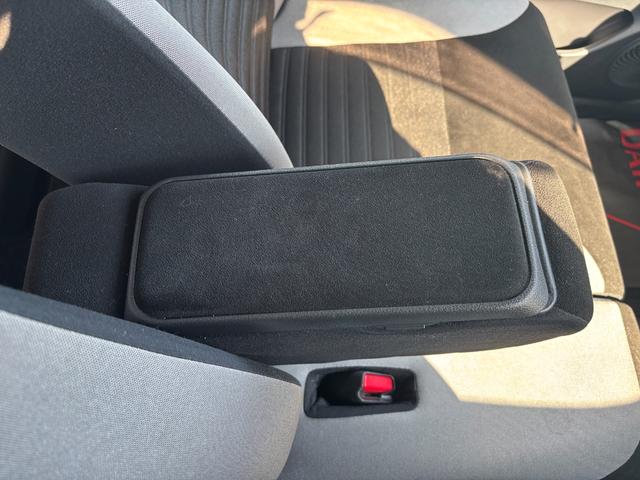 キャストアクティバＸ　リミテッド　ＳＡIIIシートヒーター（運転席・助手席）　１５インチフルホイールキャップ　マルチリフレクターハロゲンヘッドランプ　ウレタンステアリングホイール　フロントパーソナルランプ（静岡県）の中古車