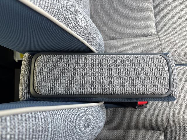 ムーヴキャンバスストライプスＧ１４インチフルホイールキャップ　ＬＥＤヘッドランプ　ＬＥＤフォグランプ　ホっとカップホルダー　両側パワースライドドア　キーフリーシステム　プッシュボタンスタート　ＵＶカットガラス（静岡県）の中古車