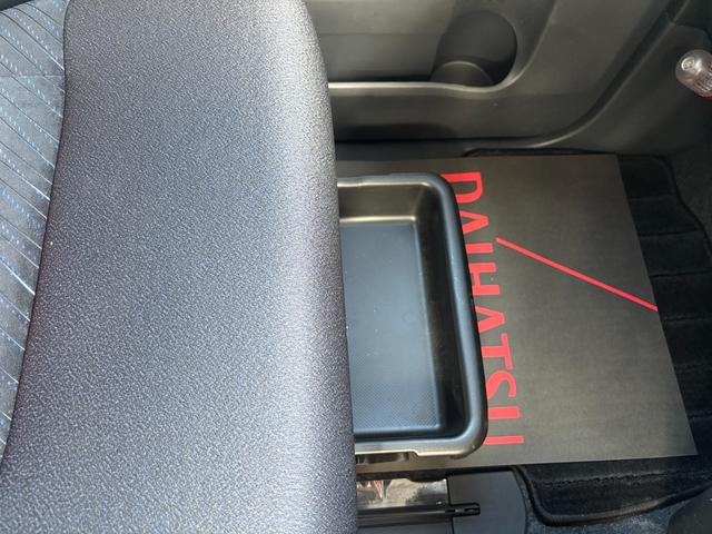 タントカスタムＲＳ　ＳＡ１５インチアルミホイール　大型エアロバンパー　ＬＥＤヘッドランプ　オート格納式カラードドアミラー　本革巻ステアリングホイール　両側パワースライドドア（静岡県）の中古車