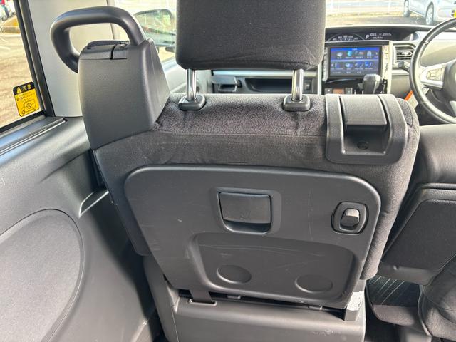 タントカスタムＲＳ　ＳＡ１５インチアルミホイール　大型エアロバンパー　ＬＥＤヘッドランプ　オート格納式カラードドアミラー　本革巻ステアリングホイール　両側パワースライドドア（静岡県）の中古車