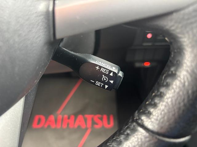 トールカスタムＧ　ＳＡIIＬＥＤヘッドランプ　キーフリーシステム　プッシュボタンスタート　オートエアコン（プッシュ式）　両側パワースライドドア　マルチインフォメーションディスプレイ（静岡県）の中古車