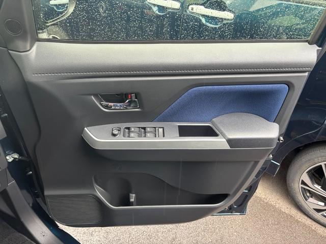 トールカスタムＧ　ＳＡIIＬＥＤヘッドランプ　キーフリーシステム　プッシュボタンスタート　オートエアコン（プッシュ式）　両側パワースライドドア　マルチインフォメーションディスプレイ（静岡県）の中古車