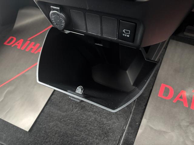 トールカスタムＧ　ＳＡIIＬＥＤヘッドランプ　キーフリーシステム　プッシュボタンスタート　オートエアコン（プッシュ式）　両側パワースライドドア　マルチインフォメーションディスプレイ（静岡県）の中古車