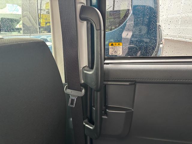 トールカスタムＧ　ＳＡIIＬＥＤヘッドランプ　キーフリーシステム　プッシュボタンスタート　オートエアコン（プッシュ式）　両側パワースライドドア　マルチインフォメーションディスプレイ（静岡県）の中古車