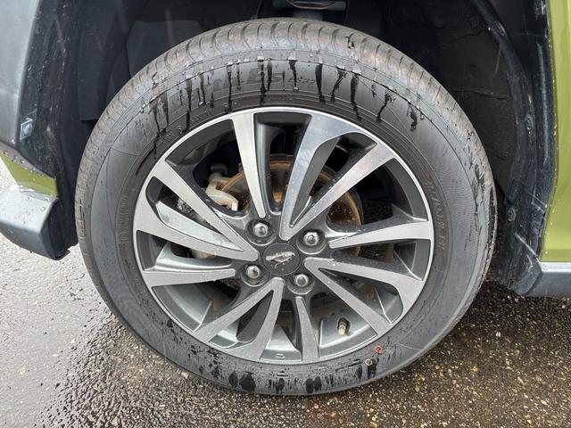 タフトG15インチアルミホイール オートレベリング機能付フルLEDヘッドランプ LEDフォグランプ 本革巻ステアリングホイール 本革巻インパネセンターシフト TFTカラーマルチインフォメーションディスプレイ(静岡県)の中古車