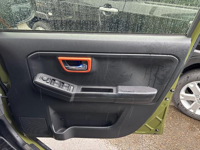 タフトG15インチアルミホイール オートレベリング機能付フルLEDヘッドランプ LEDフォグランプ 本革巻ステアリングホイール 本革巻インパネセンターシフト TFTカラーマルチインフォメーションディスプレイ(静岡県)の中古車