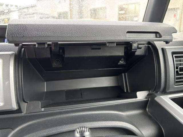 ウェイクＬリミテッドＳＡIII１４フルホイールキャップ　キーフリーシステム　プッシュンボタンスタート　オートライト　両側パワースライドドア（静岡県）の中古車