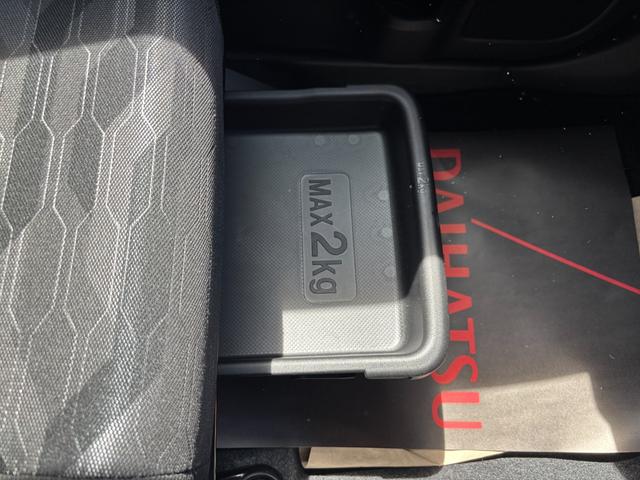 タフトGターボ クロムベンチャー15インチアルミホイール(シルバー塗装) オートレベリング機能付フルLEDヘッドランプ LEDフォグランプ 本革巻ステアリングホイール 本革巻インパネセンターシフト(静岡県)の中古車