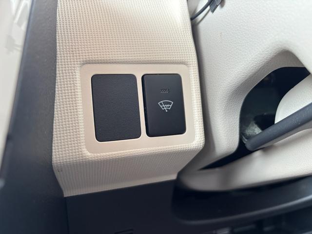 ムーヴキャンバスＧホワイトアクセントＶＳ　ＳＡIII１４インチフルホイールキャップ　ＬＥＤヘッドランプ　キーフリーシステム　両側パワースライドドア　オートエアコン（プッシュ式）　オートライト　置きラクボックス（静岡県）の中古車