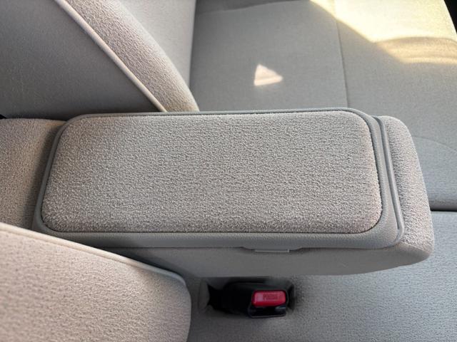 ムーヴキャンバスＧホワイトアクセントＶＳ　ＳＡIII１４インチフルホイールキャップ　ＬＥＤヘッドランプ　キーフリーシステム　両側パワースライドドア　オートエアコン（プッシュ式）　オートライト　置きラクボックス（静岡県）の中古車