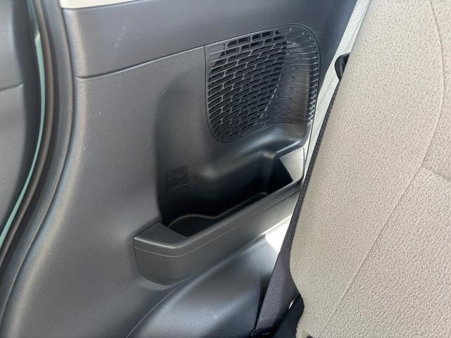 ムーヴキャンバスＧホワイトアクセントＶＳ　ＳＡIII１４インチフルホイールキャップ　ＬＥＤヘッドランプ　キーフリーシステム　両側パワースライドドア　オートエアコン（プッシュ式）　オートライト　置きラクボックス（静岡県）の中古車