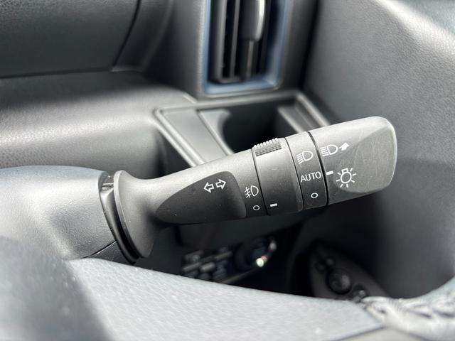 タントカスタムRS15インチアルミホイール キーフリーシステム プッシュボタンスタート オートエアコン(プッシュ式) フルLEDヘッドランプ オート格納式カラードドアミラー 本革巻ステアリングホイール(静岡県)の中古車