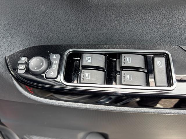 タントカスタムＸスタイルセレクション１４インチアルミホイール　大型エアロバンパー　フルＬＥＤヘッドランプ　オート格納式カラードドアミラー　両側パワースライドドア　ＴＦＴカラーマルチインフォメーションディスプレイ（静岡県）の中古車