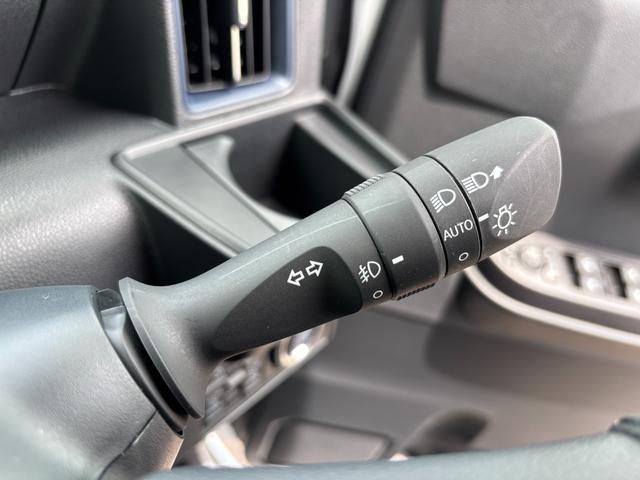 タントカスタムＲＳ１５インチアルミホイール　キーフリーシステム　プッシュボタンスタート　オートエアコン（プッシュ式）　フルＬＥＤヘッドランプ　オート格納式カラードドアミラー　本革巻ステアリングホイール（静岡県）の中古車