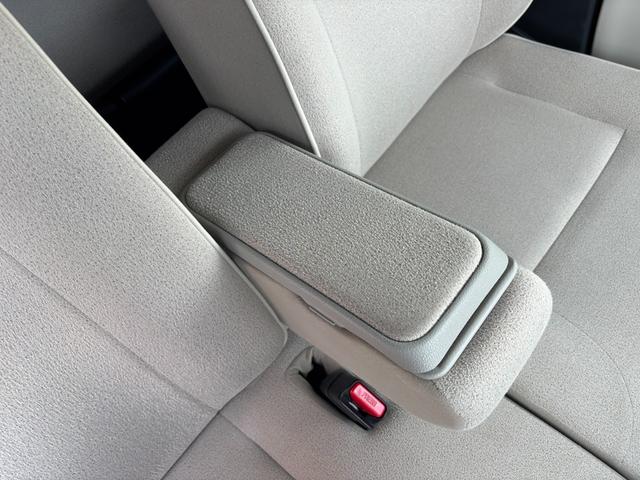 ムーヴキャンバスＧメイクアップリミテッド　ＳＡIII１４インチフルホイールキャップ　ＬＥＤヘッドランプ　キーフリーシステム　両側パワースライドドア　オートエアコン（プッシュ式）　オートライト　置きラクボックス（静岡県）の中古車