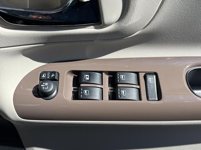 ムーヴキャンバスGメイクアップ SAIII14インチフルホイールキャップ LEDヘッドランプ キーフリーシステム 両側パワースライドドア オートエアコン(プッシュ式) オートライト 置きラクボックス(静岡県)の中古車