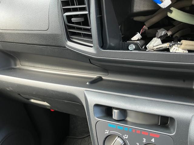 ミライースＬ　ＳＡIII１３インチフルホイールキャップ　マルチリフレクターハロゲンヘッドランプ　可倒式ドアミラー　自発光式デジタルメーターアンバーイルミネーションメーター　マニュアルエアコン（ダイヤル式）　キーレスエントリー（静岡県）の中古車