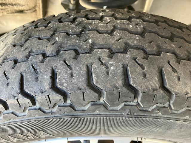 ハイゼットトラックジャンボエクストラＬＥＤヘッドランプ　シートスライド＆リクライニング機構　荷台ステップ　オーバーヘッドシェルフ　マニュアルエアコン　コーナーセンサー（静岡県）の中古車