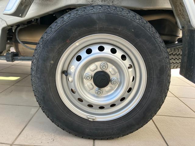 ハイゼットトラックジャンボエクストラＬＥＤヘッドランプ　シートスライド＆リクライニング機構　荷台ステップ　オーバーヘッドシェルフ　マニュアルエアコン　コーナーセンサー（静岡県）の中古車