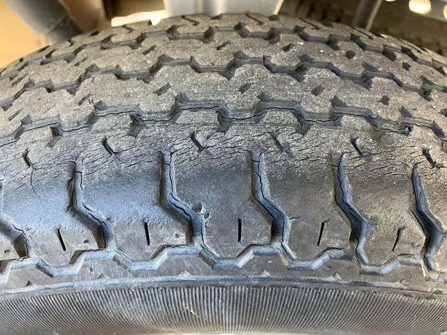 ハイゼットトラックジャンボエクストラＬＥＤヘッドランプ　シートスライド＆リクライニング機構　荷台ステップ　オーバーヘッドシェルフ　マニュアルエアコン　コーナーセンサー（静岡県）の中古車