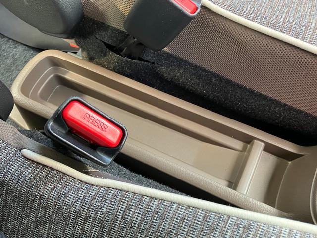 ミラトコットＧ　ＳＡIII１４インチフルホイールキャップ　オートエアコン（プッシュ式）　ＵＶ＆ＩＲカットガラス　キーフリーシステム　ＬＥＤヘッドランプ　ＵＳＢ電源ソケット（静岡県）の中古車