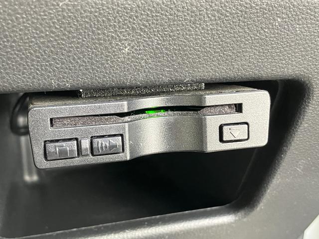 ムーヴキャンバスＧメイクアップリミテッド　ＳＡIII１４インチフルホイールキャップ　ＬＥＤヘッドランプ　キーフリーシステム　両側パワースライドドア　オートエアコン（プッシュ式）　オートライト　置きラクボックス（静岡県）の中古車