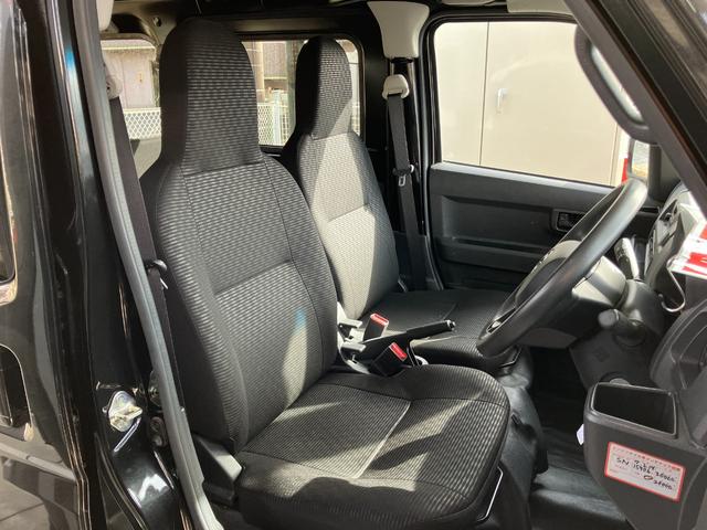 ハイゼットカーゴＤＸＣＶＴ　撥水フルファブリックシート表皮　オーバーヘッドシェルフ　アッパートレイ　キーレスエントリー　ユースフルナット（３１ヶ所）（静岡県）の中古車