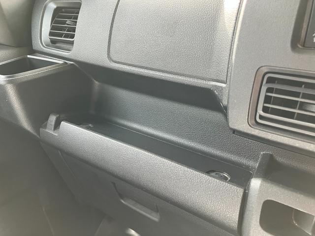 ハイゼットカーゴＤＸＣＶＴ　撥水フルファブリックシート表皮　オーバーヘッドシェルフ　アッパートレイ　キーレスエントリー　ユースフルナット（３１ヶ所）（静岡県）の中古車