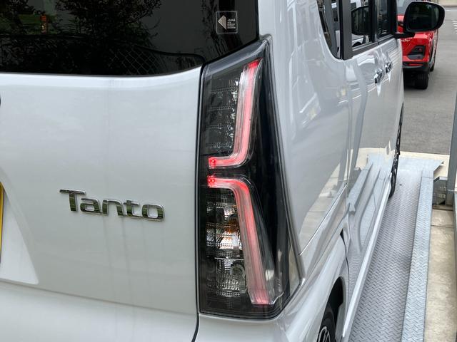 タントカスタムRS15インチアルミホイール キーフリーシステム プッシュボタンスタート オートエアコン(プッシュ式) フルLEDヘッドランプ オート格納式カラードドアミラー 本革巻ステアリングホイール(静岡県)の中古車