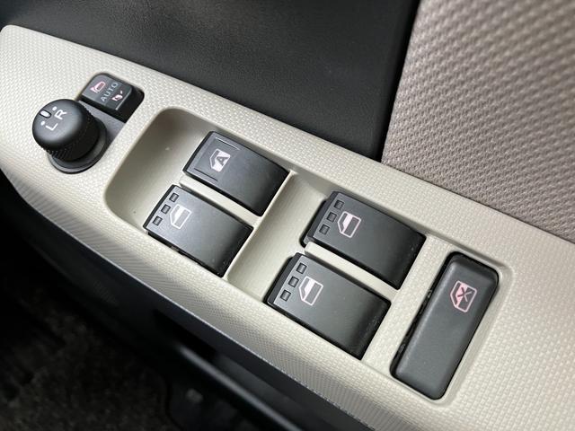 ミラトコットG SAIII14インチフルホイールキャップ オートエアコン(プッシュ式) UV&IRカットガラス キーフリーシステム LEDヘッドランプ USB電源ソケット(静岡県)の中古車