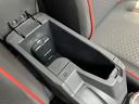 １７インチアルミホイール　ＵＶＩＲカット遮音ガラス　フルＬＥＤヘッドランプ　運転席・助手席シートヒーター　ウレタンステアリングホイール　本革シフトノブ　アクティブマルチインフォメーションメーター（静岡県）の中古車