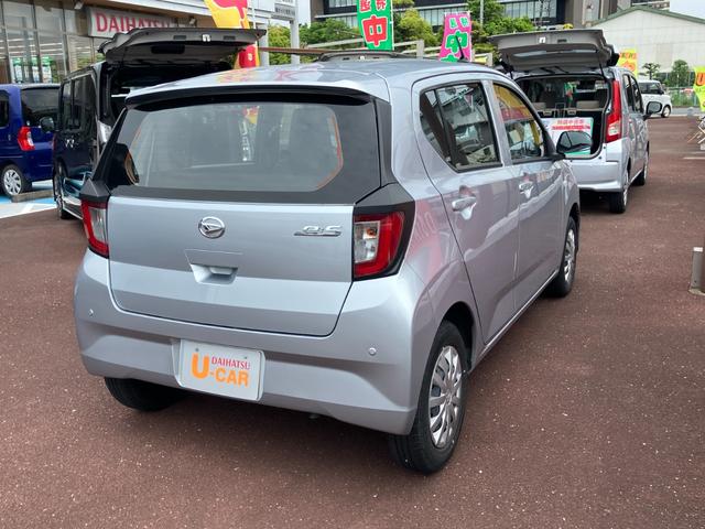 ミライースＬ　ＳＡIII１３インチフルホイールキャップ　マルチリフレクターハロゲンヘッドランプ　可倒式ドアミラー　自発光式デジタルメーターアンバーイルミネーションメーター　マニュアルエアコン（ダイヤル式）　キーレスエントリー（静岡県）の中古車