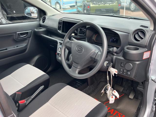 ミライースＬ　ＳＡIII１３インチフルホイールキャップ　マルチリフレクターハロゲンヘッドランプ　可倒式ドアミラー　自発光式デジタルメーターアンバーイルミネーションメーター　マニュアルエアコン（ダイヤル式）　キーレスエントリー（静岡県）の中古車
