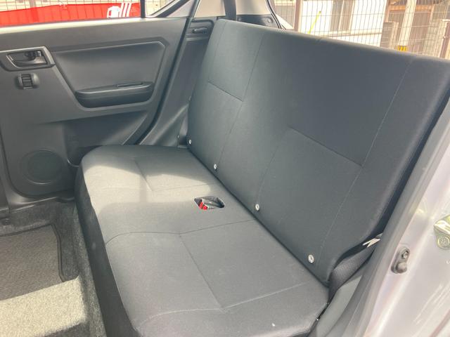 ミライースＬ　ＳＡIII１３インチフルホイールキャップ　マルチリフレクターハロゲンヘッドランプ　可倒式ドアミラー　自発光式デジタルメーターアンバーイルミネーションメーター　マニュアルエアコン（ダイヤル式）　キーレスエントリー（静岡県）の中古車
