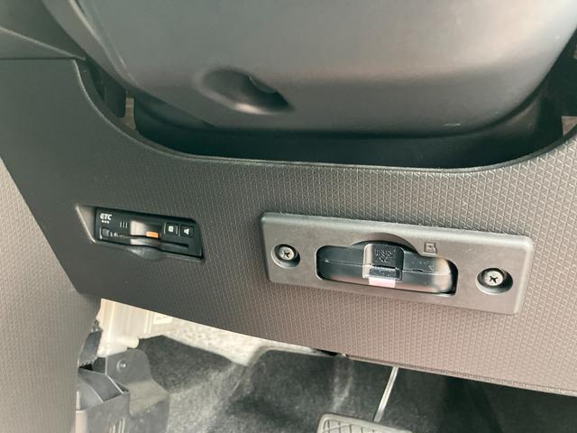 タントカスタムＲＳ１５インチアルミホイール　大型エアロバンパー　フルＬＥＤヘッドランプ　オート格納式カラードドアミラー　本革巻ステアリングホイール（静岡県）の中古車