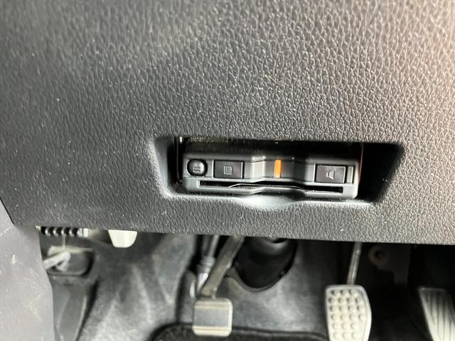 ハイゼットカーゴクルーズＣＶＴ　電動格納式カラードドアミラー　スーパーＵＶＩＲカットガラス（フロントウィンドウ）　１２インチフルホイールキャップ　撥水フルファヴリックシート表皮　大型ＬＥＤ荷室灯　キーフリーシステム（静岡県）の中古車
