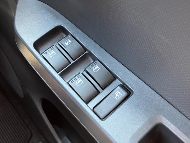 ミライースＬ　ＳＡIII１３インチフルホイールキャップ　マルチリフレクターハロゲンヘッドランプ　可倒式ドアミラー　自発光式デジタルメーターアンバーイルミネーションメーター　マニュアルエアコン（ダイヤル式）　キーレスエントリー（静岡県）の中古車