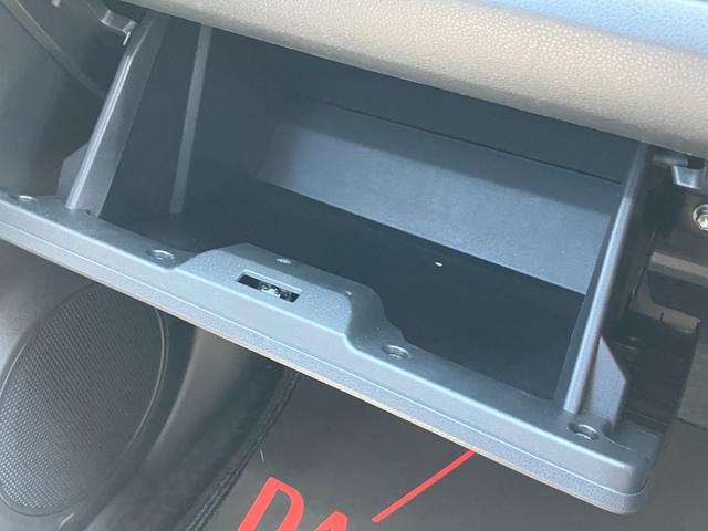 ミライースＬ　ＳＡIII１３インチフルホイールキャップ　マルチリフレクターハロゲンヘッドランプ　可倒式ドアミラー　自発光式デジタルメーターアンバーイルミネーションメーター　マニュアルエアコン（ダイヤル式）　キーレスエントリー（静岡県）の中古車