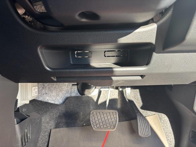 ムーヴキャンバスストライプスG14インチフルホイールキャップ LEDヘッドランプ LEDフォグランプ ホっとカップホルダー 両側パワースライドドア キーフリーシステム プッシュボタンスタート UVカットガラス(静岡県)の中古車