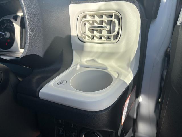 ムーヴキャンバスストライプスG14インチフルホイールキャップ LEDヘッドランプ LEDフォグランプ ホっとカップホルダー 両側パワースライドドア キーフリーシステム プッシュボタンスタート UVカットガラス(静岡県)の中古車