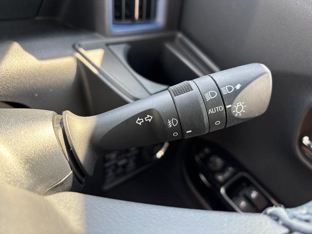 タントカスタムＲＳスタイルセレクション１５インチアルミホイール　大型エアロバンパー　フルＬＥＤヘッドランプ　オート格納式カラードドアミラー　両側パワースライドドア　ＴＦＴカラーマルチインフォメーションディスプレイ　革巻ステアリングホイール（静岡県）の中古車