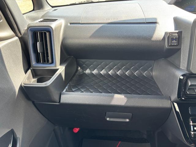 タントカスタムＲＳスタイルセレクション１５インチアルミホイール　大型エアロバンパー　フルＬＥＤヘッドランプ　オート格納式カラードドアミラー　両側パワースライドドア　ＴＦＴカラーマルチインフォメーションディスプレイ　革巻ステアリングホイール（静岡県）の中古車