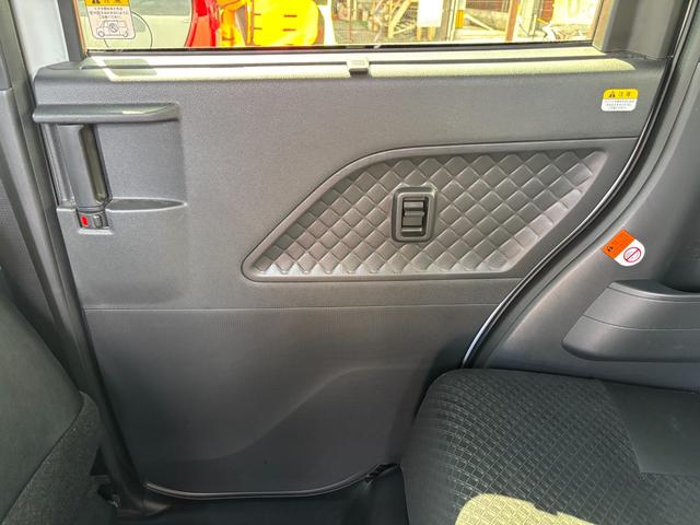 タントカスタムＲＳスタイルセレクション１５インチアルミホイール　大型エアロバンパー　フルＬＥＤヘッドランプ　オート格納式カラードドアミラー　両側パワースライドドア　ＴＦＴカラーマルチインフォメーションディスプレイ　革巻ステアリングホイール（静岡県）の中古車