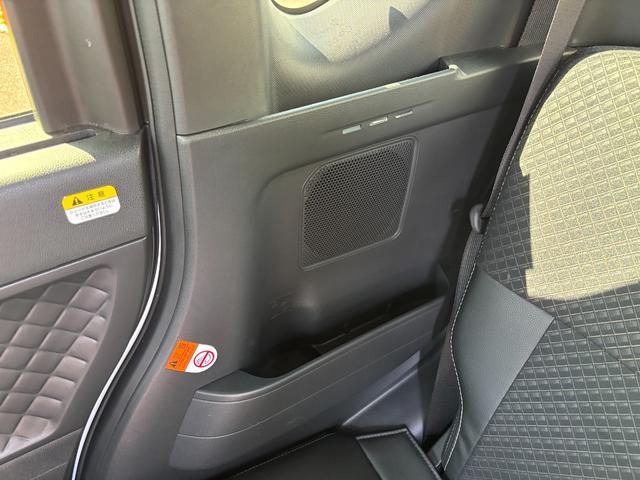 タントカスタムＲＳスタイルセレクション１５インチアルミホイール　大型エアロバンパー　フルＬＥＤヘッドランプ　オート格納式カラードドアミラー　両側パワースライドドア　ＴＦＴカラーマルチインフォメーションディスプレイ　革巻ステアリングホイール（静岡県）の中古車