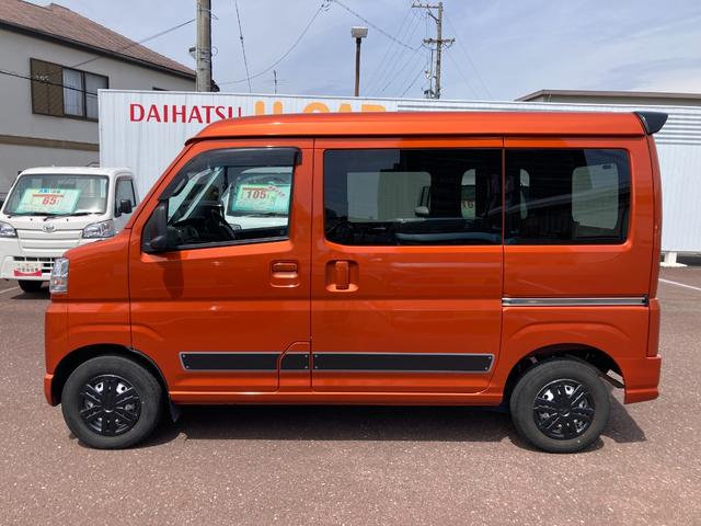 ハイゼットカーゴＤＸＭＴ　４ＷＤ　撥水フルファブリックシート表皮　オーバーヘッドシェルフ　アッパートレイ　キーレスエントリー　ユースフルナット（３１ヶ所）（静岡県）の中古車