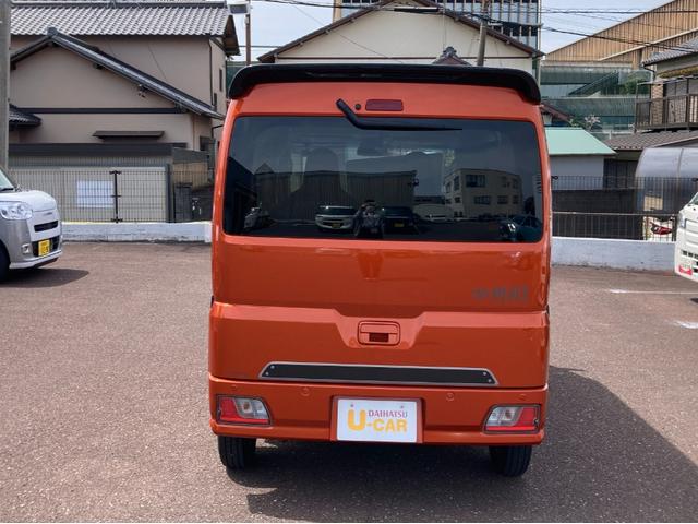 ハイゼットカーゴＤＸＭＴ　４ＷＤ　撥水フルファブリックシート表皮　オーバーヘッドシェルフ　アッパートレイ　キーレスエントリー　ユースフルナット（３１ヶ所）（静岡県）の中古車