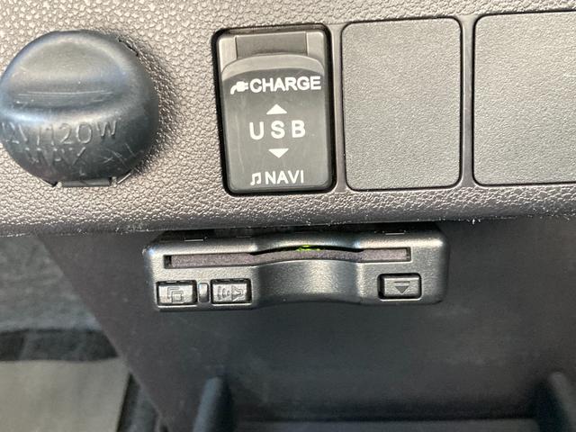 ミライースＸ　ＳＡIII１４インチフルホイールキャップ　ＬＥＤヘッドランプ　電動格納式（カラード）ドアミラー　自発光式デジタルメーターブルーイルミネーションメーター　マニュアルエアコン（ダイヤル式）　キーレスエントリー（静岡県）の中古車